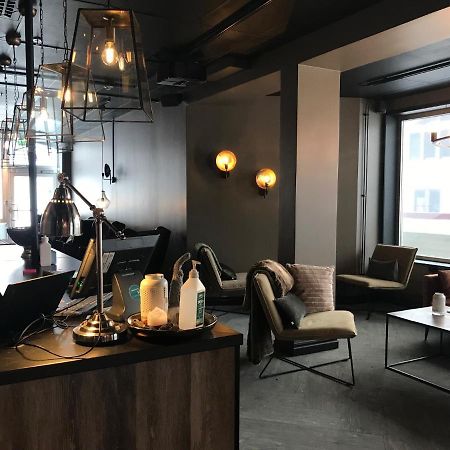 Are Torg Hotell Bagian luar foto